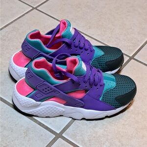 Nike Huarache Run Now GS 'Green Grape' - GS SIZE 5.5Y / WMNS 7.0